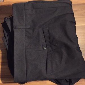 Lululemon ABC pant size 38, excellent condition.